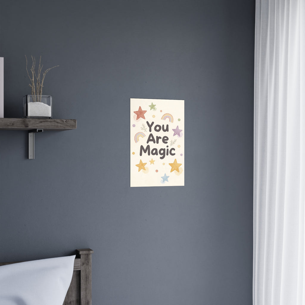 Du bist Magie – Mattes Poster – Inspirierendes Wandbild fürs Kinderzimmer mit Regenbögen und Sternen